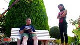 Outdoor-Dreier mit Angelica Castro und Bettina Kox snapshot 2