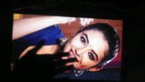 Malvika Sharma cum e cuspe em homenagem snapshot 5