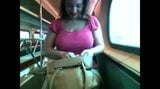 Uccello rovente su un treno snapshot 3