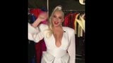 Christina Aguilera Titten an Silvester snapshot 1