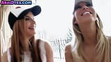 Milf boobylicious scopata nel culo trapanata da un giocattolo sporca lesbo snapshot 1