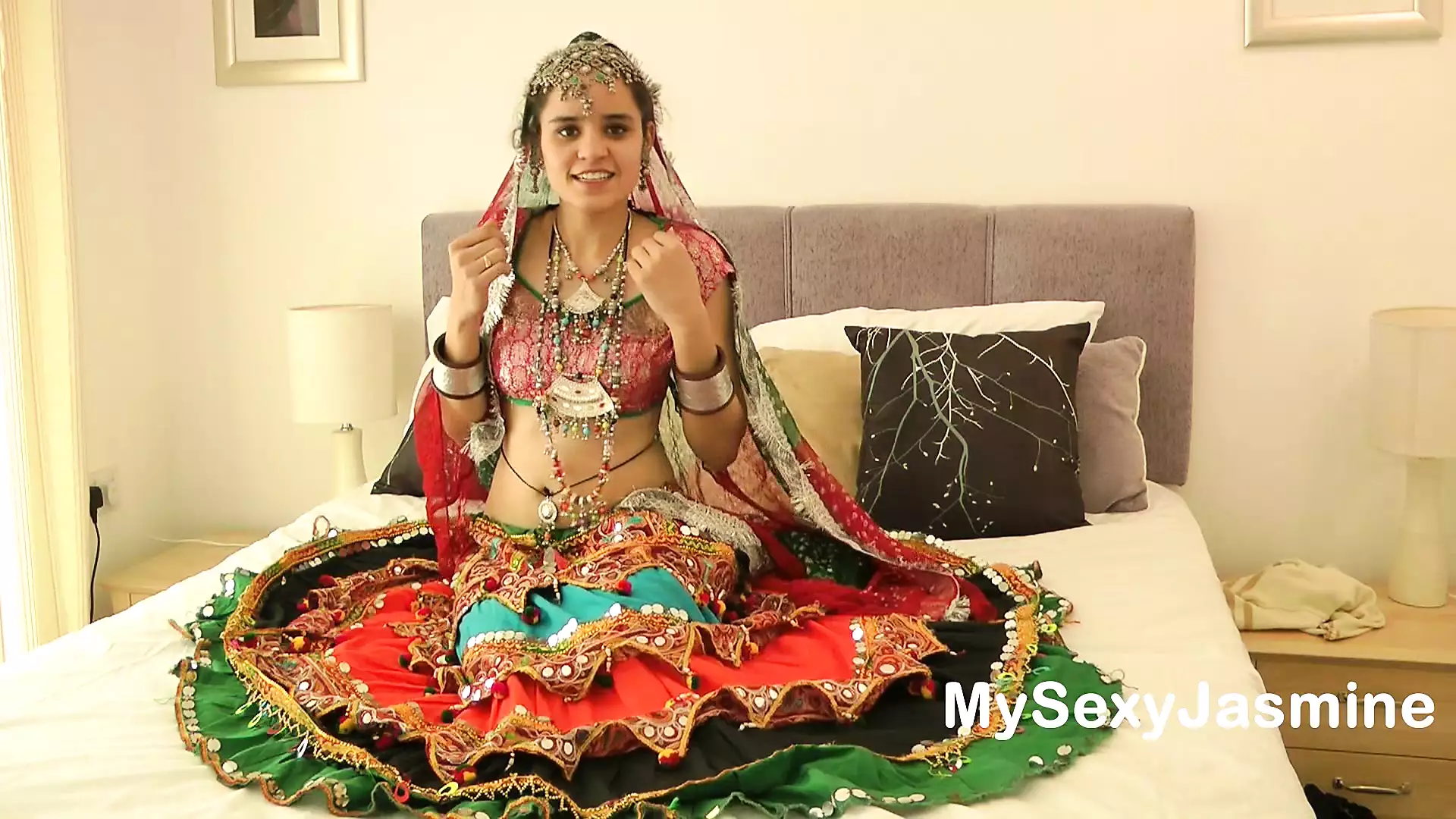 Cute Gujarati Indian Beauty Jasmine In Garba Dress Striptease Show |  xHamster