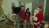 HUNT4K. La figa di babbo natale snapshot 4