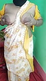 Bbw Ấn Độ bà nội trợ làm tình với cà rốt snapshot 2