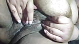 Кошечка Rosario трахает пальцами и играет со спермой муженька snapshot 2