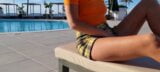 Show quente de adolescentes arriscados e masturbação com buceta na piscina snapshot 7