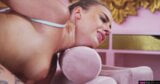 リア・ミッシーがクリーム色のピンクの穴を披露 snapshot 12