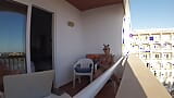 Masturbazione reciproca sul balcone snapshot 3