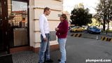 Die hungrige Jenny setzt nach dem Essen bei KFC eine Schwanzpumpe auf snapshot 3