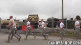 Sexo anal duro no exército com quatro soldados de pau grande snapshot 1