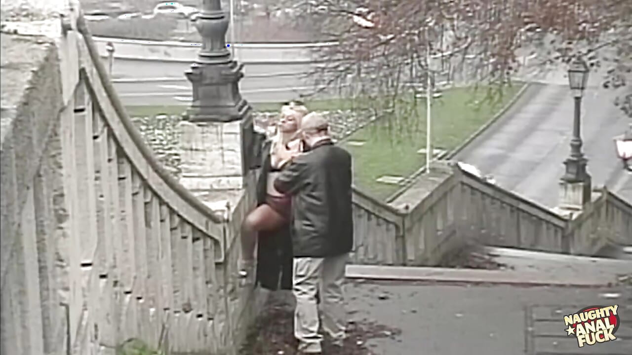 Vegas Girl Amber Has Her Pussy Penetrated and then She Receives a Mouthful  of Come | xHamster