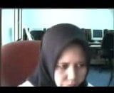 indonesia- ibu jilbab tudung depan webcam snapshot 1