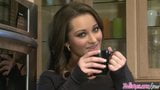 Dani Daniels entspannt bei einer Tasse Kaffee und einem Vibrator snapshot 2