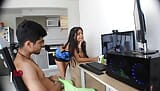 Mi hermanastra me pilla viendo porno en el pc gamer snapshot 2