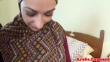 Una ragazza musulmana sbattuta schizzava in bocca snapshot 6