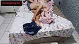 Tante teilt ein Bett mit Neffen, sie hat alles arrangiert, um Sex mit ihm zu haben snapshot 13