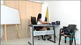 Alla detenzione della scuola una ragazza colombiana per comportamento anomalo in classe - Mariana Martix snapshot 3