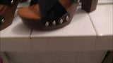 Fucking pretty shoes (vid. 2) (wood zoccoli) snapshot 2