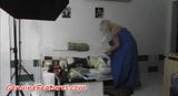 Blowjob im Backstage von vollbusiger tschechischer Blondine snapshot 2