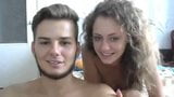 Un couple amateur baise devant une webcam snapshot 25
