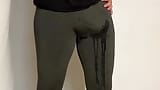 No hands cumshot in tight pants snapshot 12