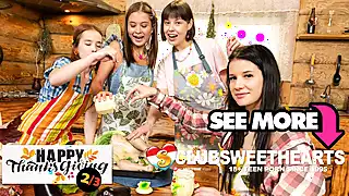 Cewek ini lagi asik masak dan ngentot memek dari clubsweethearts ...