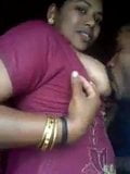 Les seins d'une femme mariée du Kerala sucés par son voisin snapshot 1