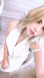 Ashley benson. video selfie sexy, espone il capezzolo snapshot 1