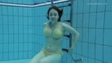 Grote tieten geschoren babe Lada Poleshuk onder water snapshot 4