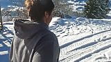 Snow kanin piss desperation österrikisk bergsutsikt snapshot 3