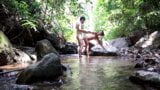 热辣的情侣在丛林里做爱 - 户外性爱 snapshot 16