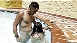 एक गर्म 18 साल की लड़की के साथ आउटडोर पूल में सेक्स snapshot 16