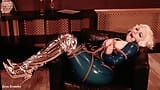 Bondage in latex, MILF Gag, kostenloses porno-video snapshot 3