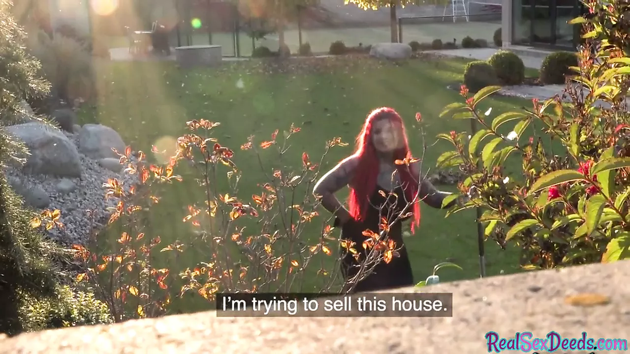 เย็ดในที่สาธารณะกับเพื่อนบ้านชาวกอธนมใหญ่