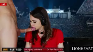 Nachrichtenreporterin im Live-TV gefickt | xHamster