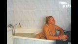 Amateur big boobs blonde bathtime snapshot 6