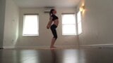 Evangeline Lilly - trening osy snapshot 7