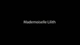 Mademoiselle Lilith Frans meisje in een sensuele douche snapshot 1