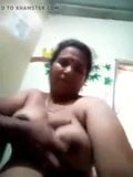 India la tía mostrando COÑO y tetas snapshot 3