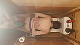 Anastasia Mistress castiga al hombre con un consolador largo en el culo en el baño snapshot 15