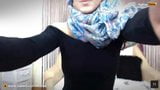 Muslimkyrah doet een Arabische webcamshow terwijl hij een hijab draagt bij Arabianchicks snapshot 13