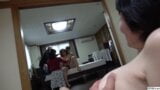 Verdadeira esposa japonesa trocando de roupa com a ajuda de milf jav star snapshot 5