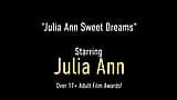 हॉट कमीनी julia ann सुबह अपनी चूत चोदती है! snapshot 1