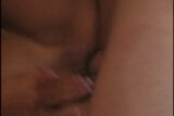 Keeani Lei se fait baiser profondément dans un trio puis avale snapshot 13
