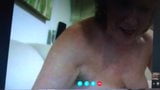 Oma masturbiert vor der Webcam snapshot 3
