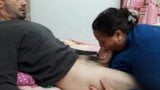 Amateurvrouw geeft pijpbeurt met sperma in de mond snapshot 19
