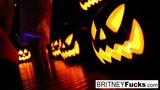 2 hete blondines delen Halloween -schrik snapshot 2