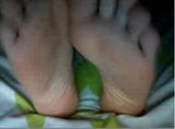 Piedi di ragazzi etero in webcam snapshot 24