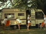 Jouissances a domicile 1985 (Mobilehome Girls) snapshot 9