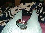 Orgasmo vibrador en leggings azules snapshot 3